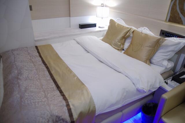 ホテル パサディナ(さいたま市大宮区/ラブホテル)の写真『201号室　ベッド』by マーケンワン