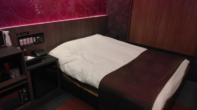 ホテル万華【BAN-KA】(大田区/ラブホテル)の写真『401号室 ベッド』by _Yama