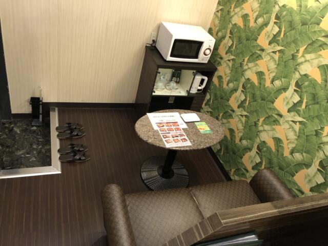 HOTEL アムール(台東区/ラブホテル)の写真『303号室背もたれ側から』by みこすりはん