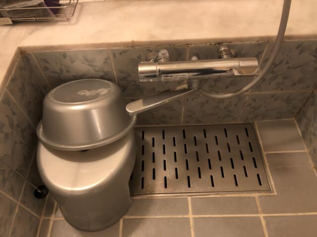HOTEL アムール(台東区/ラブホテル)の写真『303号室 ちょっと狭い洗い場』by みこすりはん