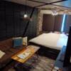 HOTEL The SCENE(ザ シーン）(横浜市港北区/ラブホテル)の写真『805号室、部屋手前から①(24,3)』by キジ