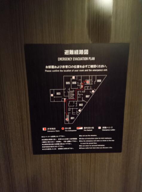 HOTEL The SCENE(ザ シーン）(横浜市港北区/ラブホテル)の写真『805号室、避難経路です。(24,3)』by キジ