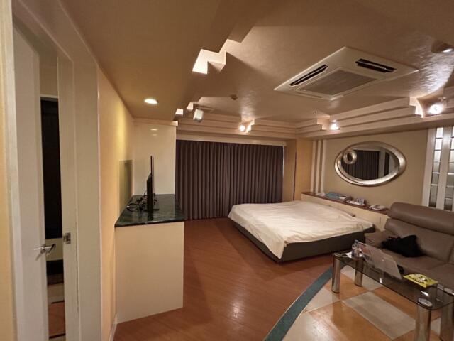 ホテル クインズコート(岡山市/ラブホテル)の写真『302号室』by しょうぴい