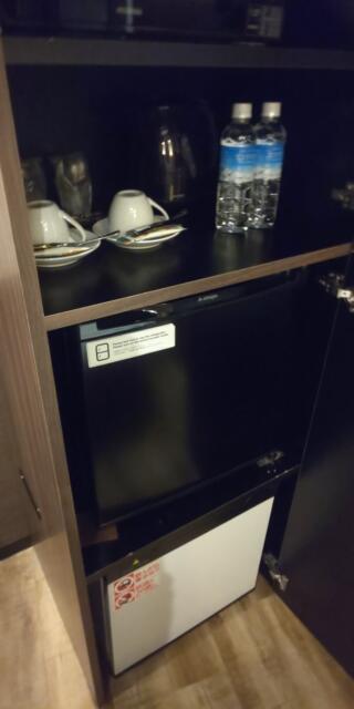 HOTEL Balibali ANNEX（バリバリアネックス）(品川区/ラブホテル)の写真『602号室の部屋設備、装備、サービスウォーターが2本と持ち込み用の冷蔵庫ありました。』by ヒロくん!