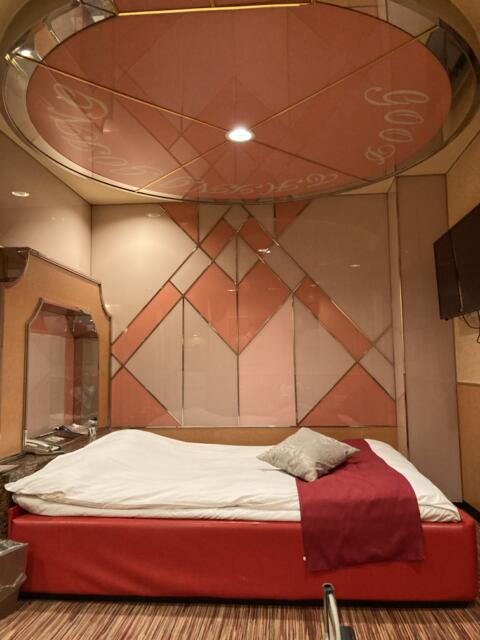 ホテルSAVOY(台東区/ラブホテル)の写真『401号室 ベッド全景』by yamasada5