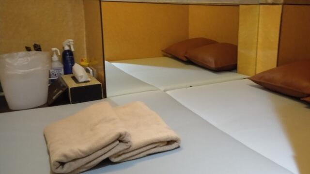 レンタルルーム　PRIME10room（プライムテンルーム）(新宿区/ラブホテル)の写真『5号室ベッド』by _Yama