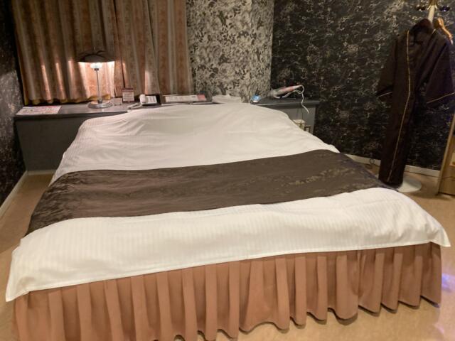 ホテル ラブリー生駒店(生駒市/ラブホテル)の写真『201号室　ベッド』by まさおJリーグカレーよ