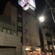 ホテル おとぼけビーバー（アバンティ）(和歌山市/ラブホテル)の写真『夜の外観』by まさおJリーグカレーよ