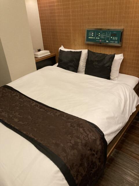 ホテル B-Girl(荒川区/ラブホテル)の写真『503号室ベッド』by yamasada5