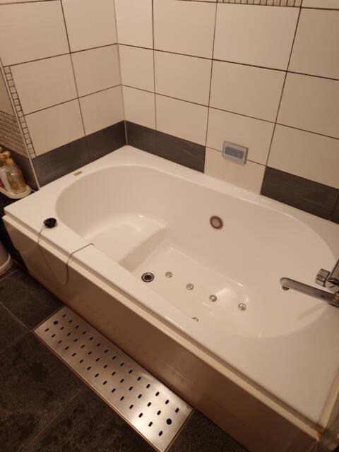 ホテル プランタン(台東区/ラブホテル)の写真『105号 浴槽』by momomo