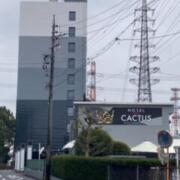 HOTEL THE CACTUS (ホテル ザ カクタス)(春日井市/ラブホテル)の写真『昼の外観』by まさおJリーグカレーよ