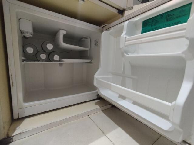 RAMSES CLUB(豊島区/ラブホテル)の写真『301号室 持ち込み用冷蔵庫。お水４本は助かります。』by 最弱のネコ
