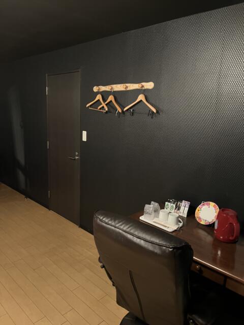 ホテル パルティノン(川崎市川崎区/ラブホテル)の写真『801号室　ハンガー掛け』by ターボー⤴️