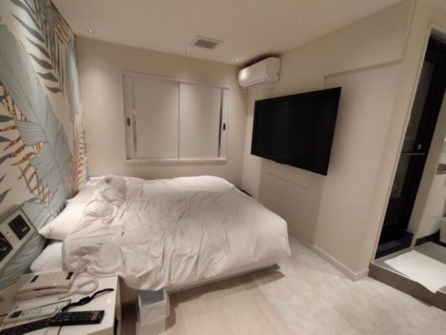 HOTEL W1（ダブルワン）(品川区/ラブホテル)の写真『304号室 ベッド』by 最弱のネコ