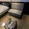 HOTEL AMORE（アモーレ）(渋谷区/ラブホテル)の写真『304号室、ソファー・机』by 爽やかエロリーマン