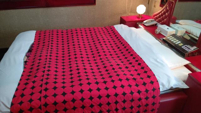ホテル サンエイト(安八町/ラブホテル)の写真『801号室、ベッド』by Sparkle