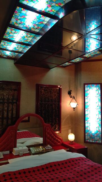 ホテル サンエイト(安八町/ラブホテル)の写真『801号室、ベッド直上天井鏡』by Sparkle