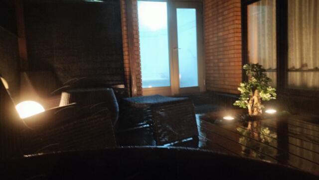 ホテル バリシアン(安八町/ラブホテル)の写真『301号室、露天風呂から見た内風呂入口』by カートゥーン