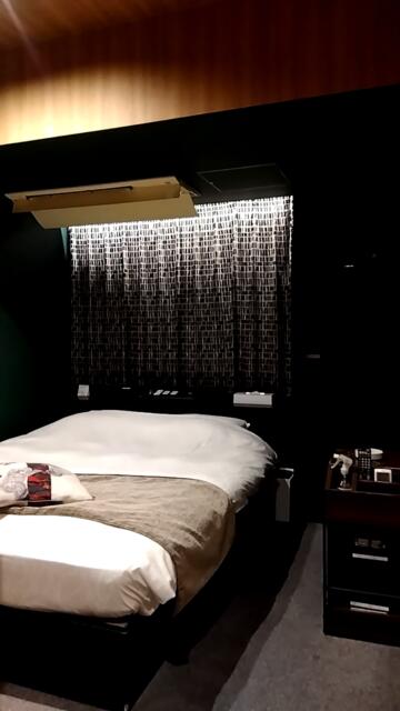 FABULOUS(ファビュラス)(立川市/ラブホテル)の写真『502号室（ベッド全景）』by ＪＷ