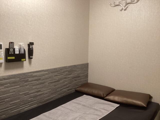 レンタルルーム　アーバナイト(港区/ラブホテル)の写真『507号室 シャワー室側から見た室内』by ACB48