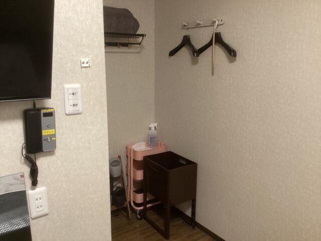 レンタルルーム　アーバナイト(港区/ラブホテル)の写真『507号室 ベッドから見た室内』by ACB48
