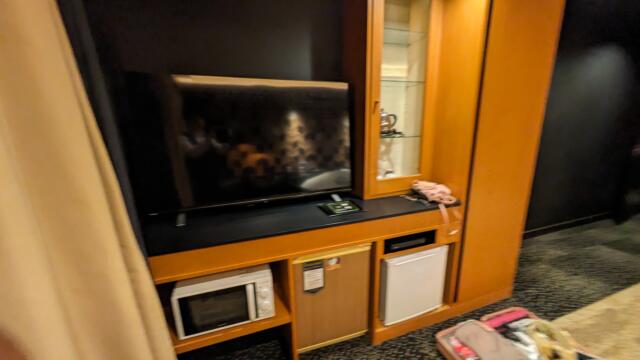 HOTEL O・M・Y （オーエムワイ）(さいたま市大宮区/ラブホテル)の写真『902号室、冷蔵庫・電子レンジ・テレビ』by 爽やかエロリーマン