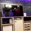 HOTEL IXION（イクシオン)(戸田市/ラブホテル)の写真『311号室、TVと冷蔵庫、電子レンジなど』by 春風拳