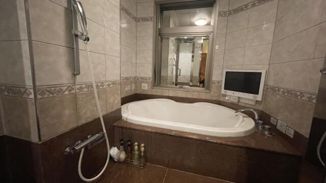 HOTEL Ｄ 入間(入間市/ラブホテル)の写真『222号室　バスルーム』by 冷やっこ
