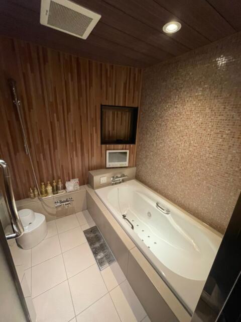 HOTEL Festa(渋谷区/ラブホテル)の写真『406号室　浴室』by ぴろりん