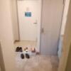 HOTEL PACIFIC(パシフィック)(茅ヶ崎市/ラブホテル)の写真『305号室、玄関と洗面所スペースです。(24,4)』by キジ