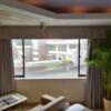 HOTEL PACIFIC(パシフィック)(茅ヶ崎市/ラブホテル)の写真『305号室、部屋の大きな窓です。(24,4)』by キジ