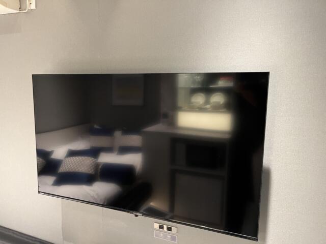 HOTEL VARKIN 池袋西口店(豊島区/ラブホテル)の写真『206号室　壁掛けテレビ』by ま〜も〜る〜