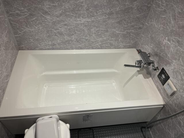 HOTEL VARKIN 池袋西口店(豊島区/ラブホテル)の写真『206号室　浴槽』by ま〜も〜る〜