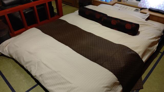 FIRST(ファースト)(池田市/ラブホテル)の写真『207号室、ベッド』by Sparkle