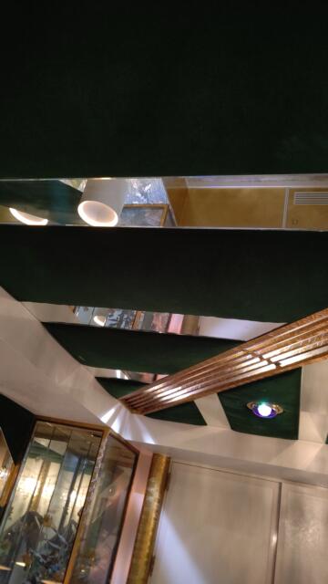 Q&P（キューアンドピー）(大阪市/ラブホテル)の写真『211号室、ベッド周り鏡④(天井鏡)』by Sparkle