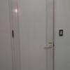 Q&P（キューアンドピー）(大阪市/ラブホテル)の写真『211号室、水回り入口扉』by Sparkle