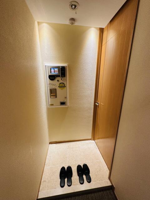 アペルト(豊島区/ラブホテル)の写真『605号室玄関』by miffy.GTI