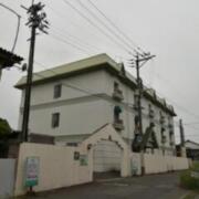 WENDY HOUSE （ウェンディハウス）(大牟田市/ラブホテル)の写真『昼の外観（全景、入口側）』by ボブオートン