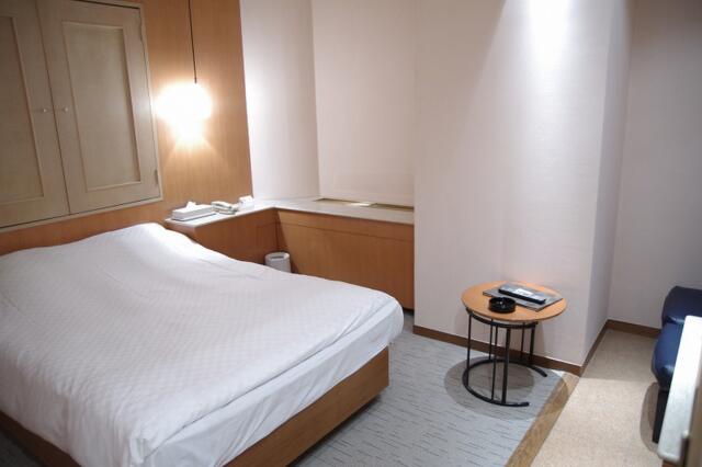HOTEL SK PLAZA（エスケープラザ）(渋谷区/ラブホテル)の写真『402号室　入口方向からの居室』by マーケンワン
