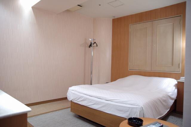HOTEL SK PLAZA（エスケープラザ）(渋谷区/ラブホテル)の写真『402号室　ソファー位置からの景色』by マーケンワン
