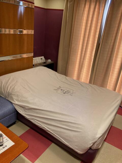 ホテル ステーション本店(台東区/ラブホテル)の写真『411号室　ベッド』by ワーカー