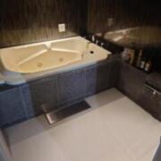MINNA NO HOTEL(千葉市中央区/ラブホテル)の写真『207号室　浴室』by PLAYBOYA