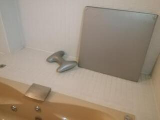HOTEL SARA petit(サラプチ)(宮代町/ラブホテル)の写真『22号室、浴室マットと頭置きと滝型の蛇口です。(24,5)』by キジ