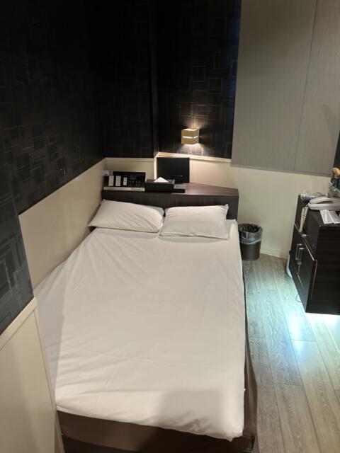 HOTEL HERME（エルメ）(渋谷区/ラブホテル)の写真『302号室　ベッド』by 神戸のりんごちゃん