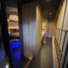 HOTEL SENSE(センス)(新宿区/ラブホテル)の写真『401号室　洗面台が部屋の中央にある面白い構造』by ぴろりん