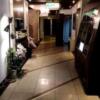 オリオン(立川市/ラブホテル)の写真『フロント周り（写真右にパネル、左にフロント、手前に待ちスペース）』by ＪＷ