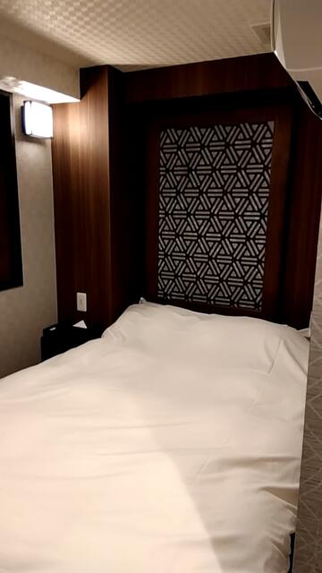 HOTEL OPERA (オペラ)(新宿区/ラブホテル)の写真『403号室（ベッド足元から）』by ＪＷ