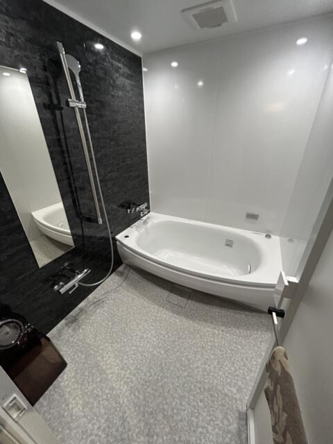 HOTEL Balibali ANNEX（バリバリアネックス）(品川区/ラブホテル)の写真『505号室浴槽』by 無法松