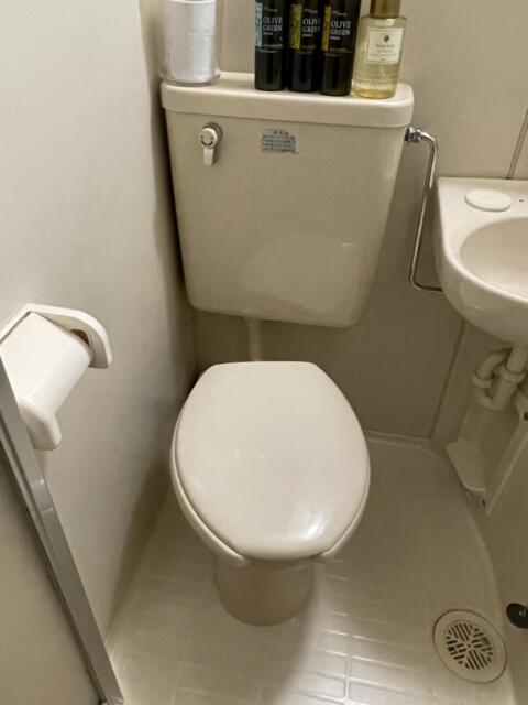 ホテルショコラ(豊島区/ラブホテル)の写真『301号室　トイレ』by ヒロHIROヒロ