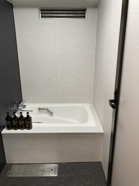 HOTEL Bless（ブレス)(新宿区/ラブホテル)の写真『305号室浴室』by yamasada5